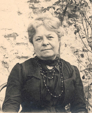 Berthe Robert, Dinan